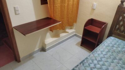 Habitación amueblada