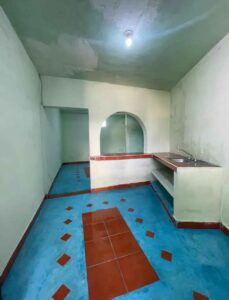 Cuarto con Baño y Cocina